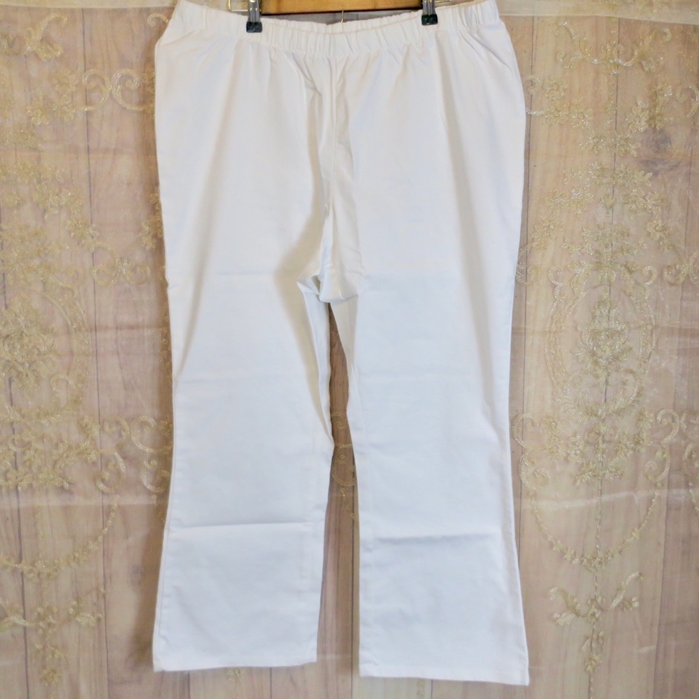 New DENIM 24/7 | White Cropped Pants Size 22W